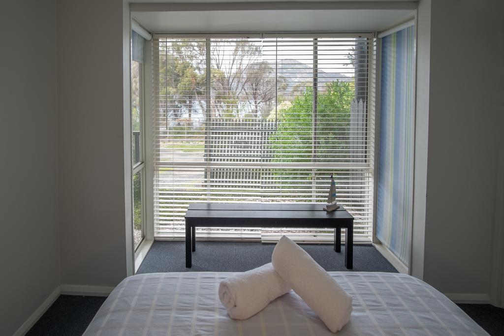 Cove Beach Apartment 1 Coles Bay Dış mekan fotoğraf